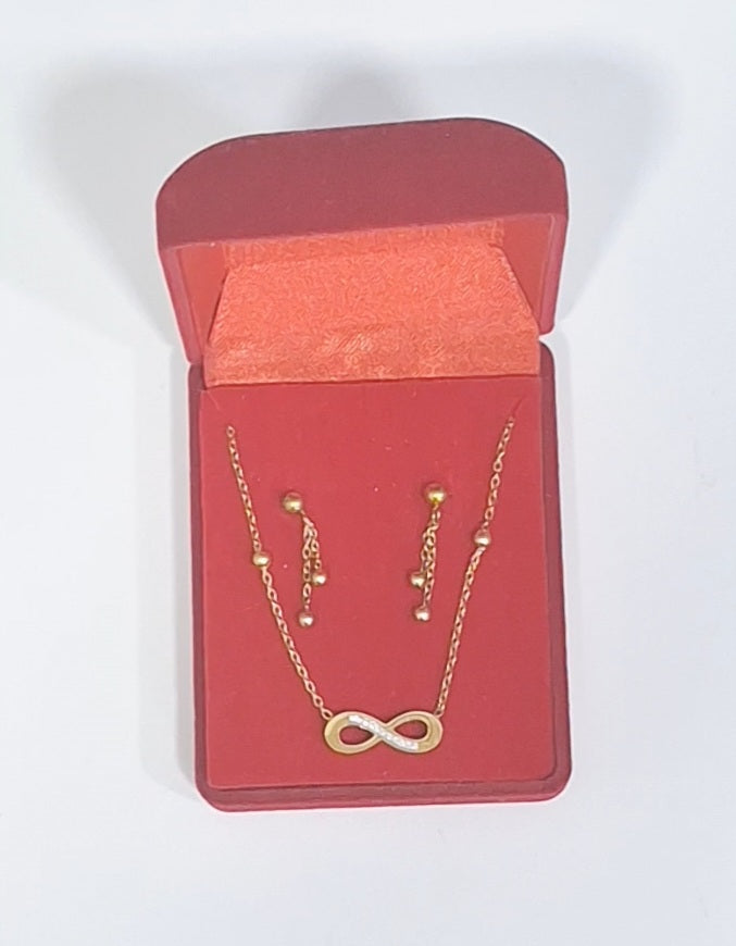 Conjunto brincos + fio