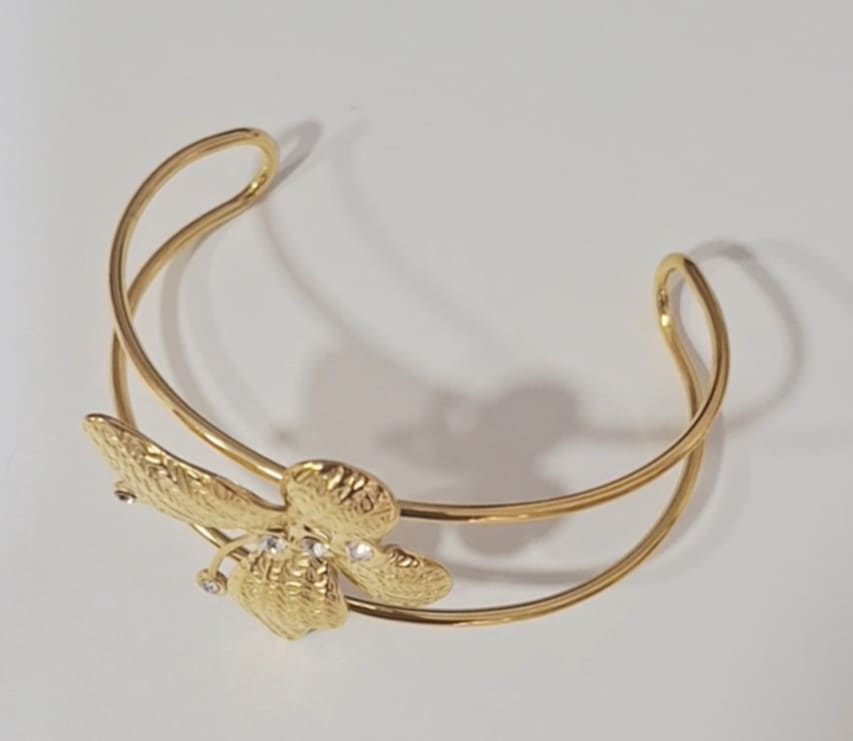 Bracelete com borboleta
