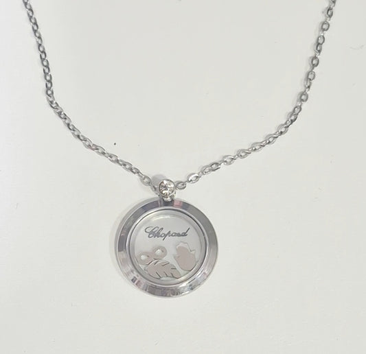 Fio com pendente com 3 símbolos