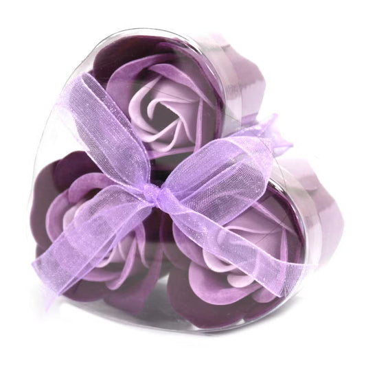 Conjunto com 3 flores de sabonete em caixa em formato de coração - rosas e lavanda